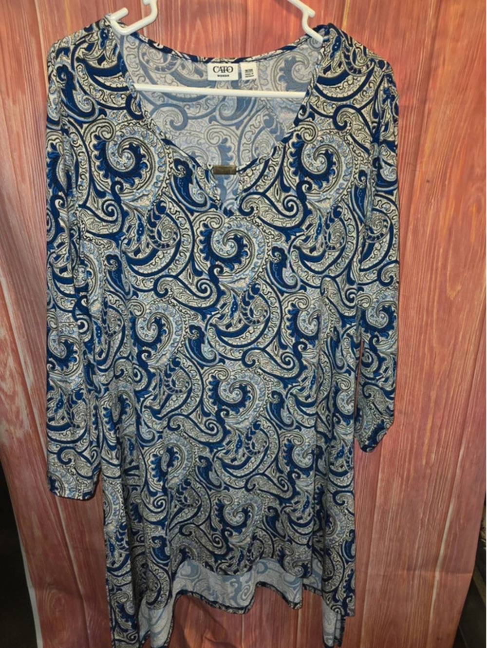 Chic Cato Paisley V-Neck Top Plus Size 18W 20W Sharkbite Hem